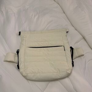 Amazing RAINS brand puffer bum pack - sold at free people!